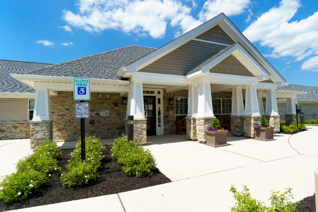 Artis Senior Living of Chestnut Ridge, Spring Valley, NY 10