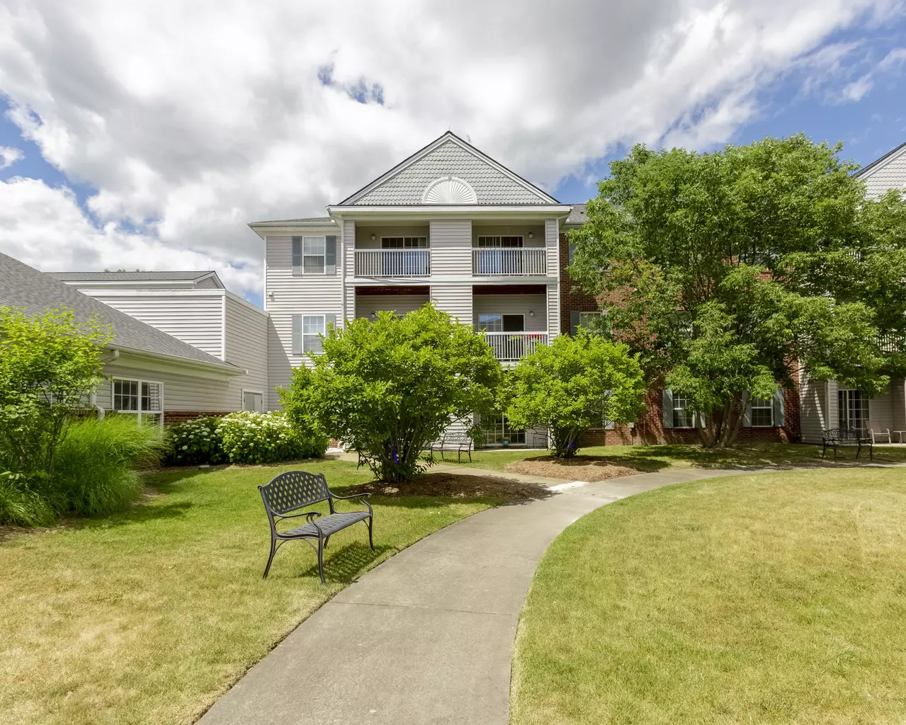 Independence Village of White Lake 7