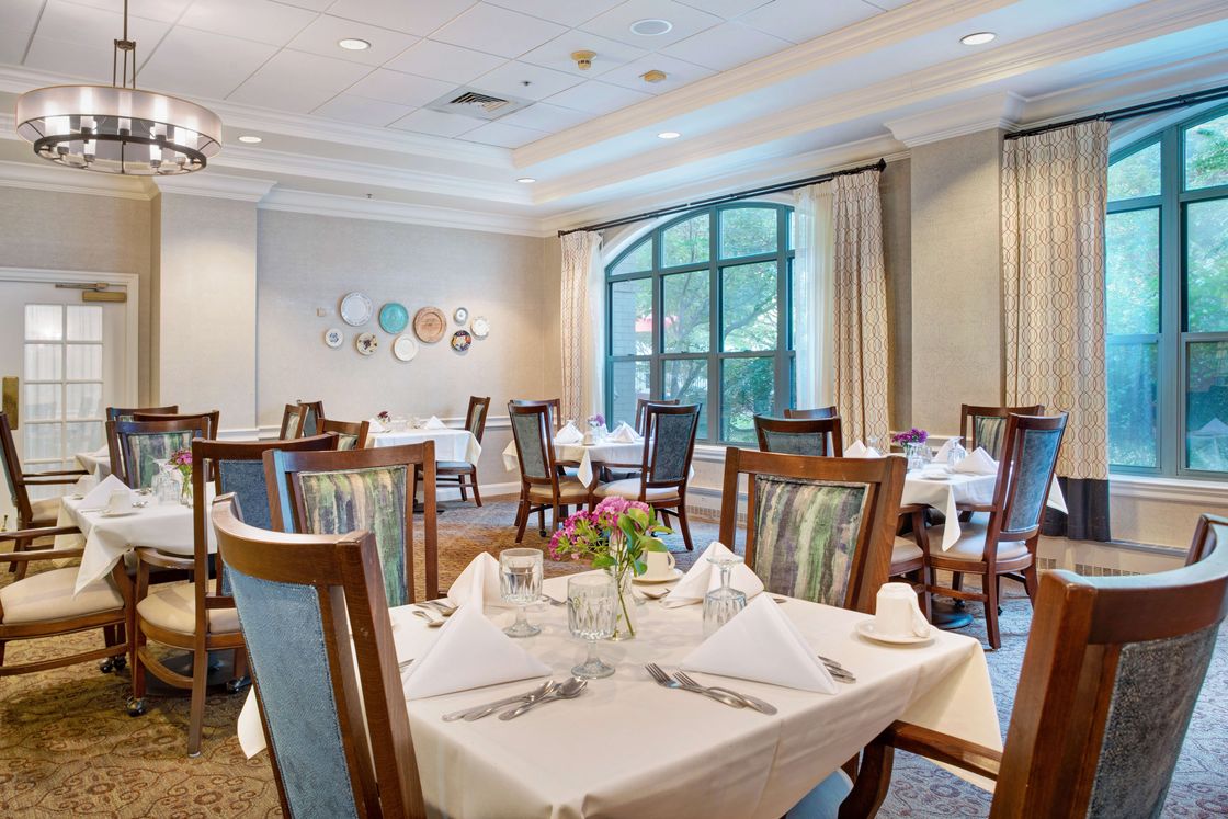 Brighton Gardens of Friendship Heights, Chevy Chase, MD 4