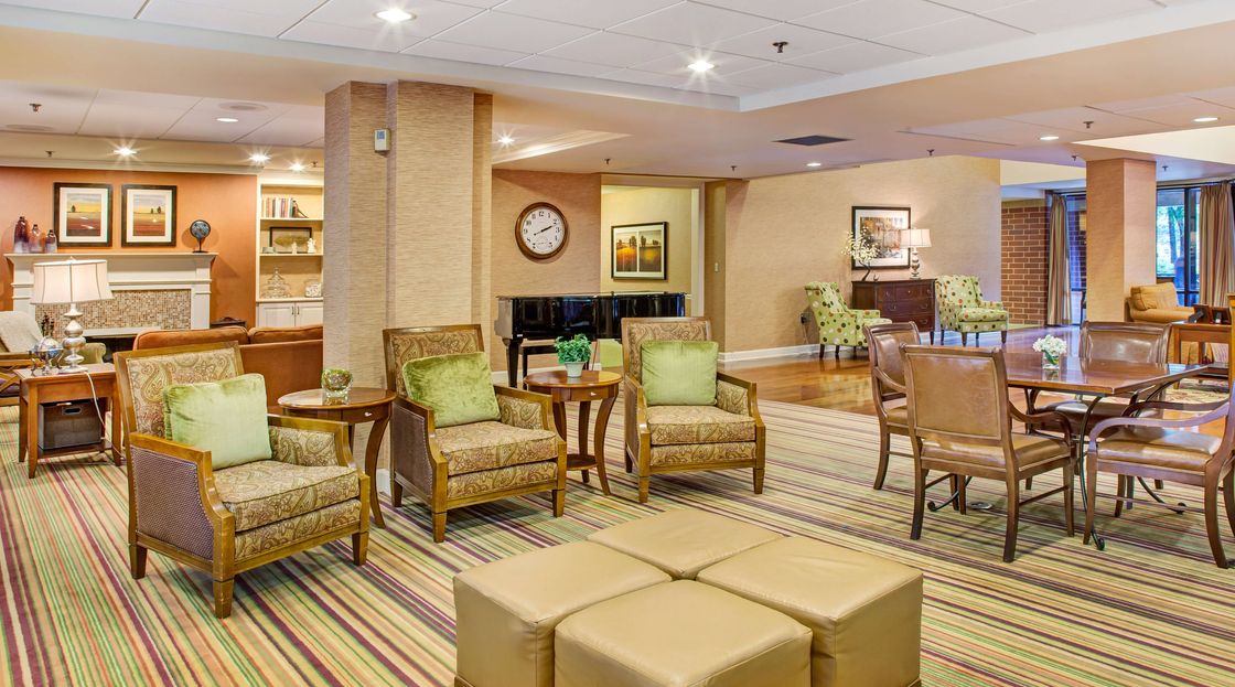 Sunrise at Huntcliff Summit I, Sandy Springs, GA 4