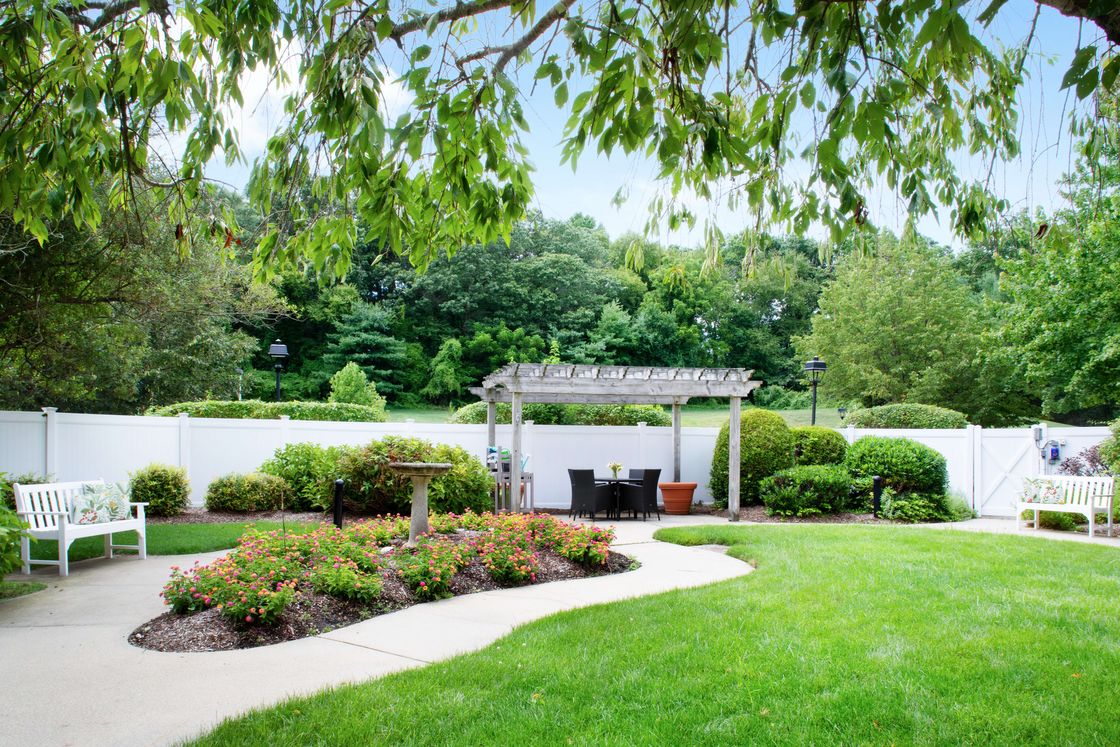 Sunrise of Dix Hills, Dix Hills, NY 5