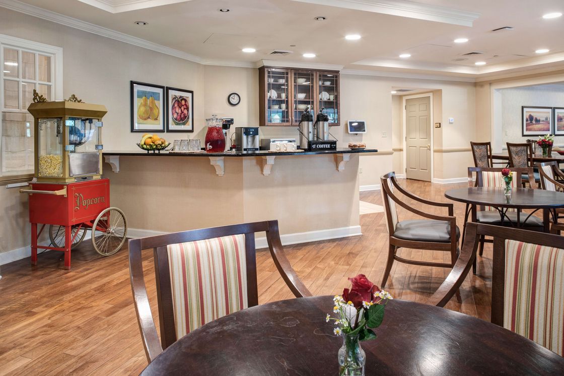 Sunrise of Chesterfield, Chesterfield, MO 4