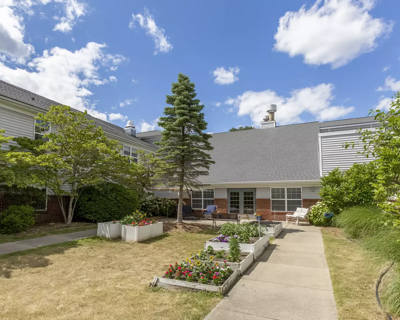 Independence Village of White Lake 10