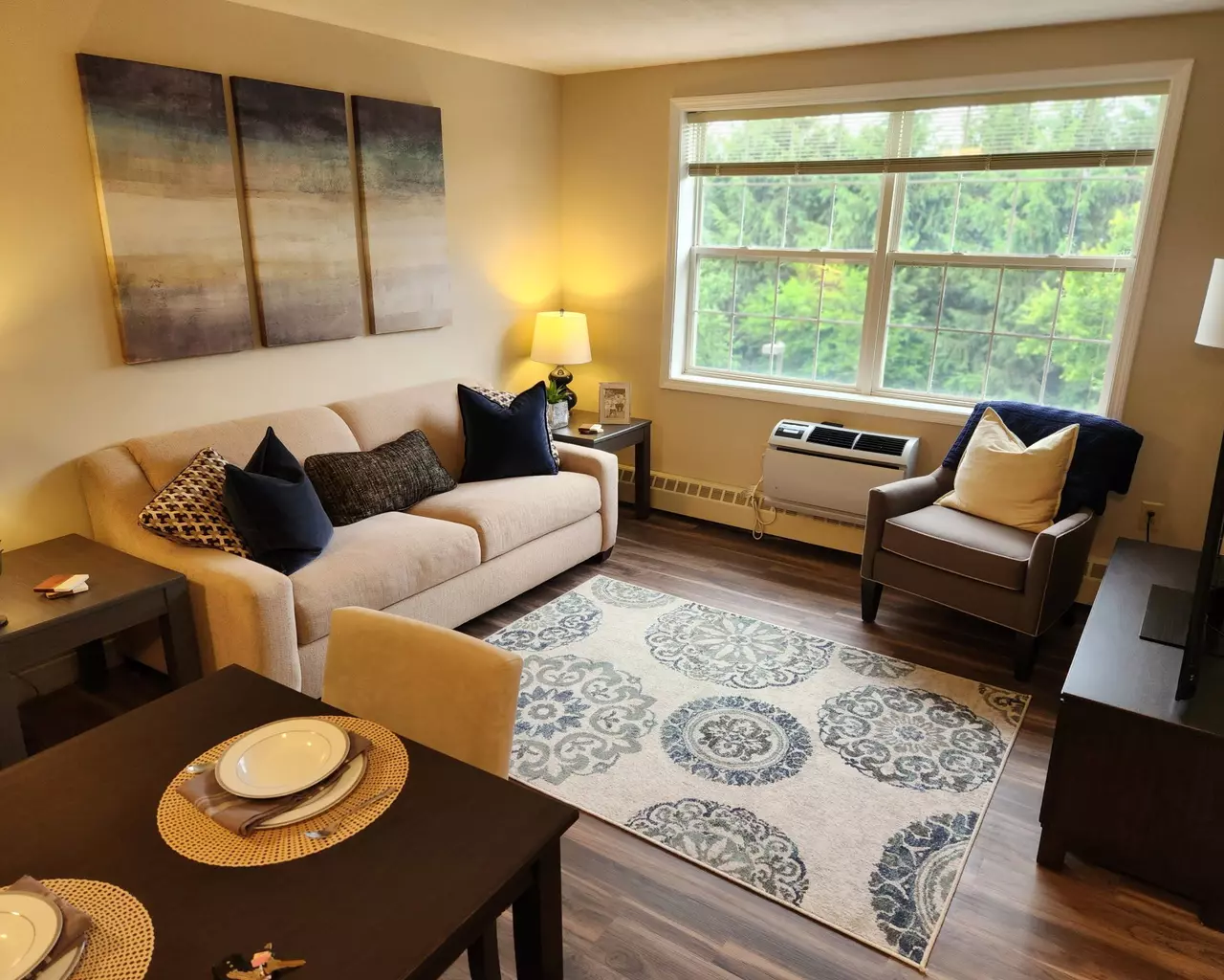 Independence Village of Avon (Prestwick), Avon, IN 20