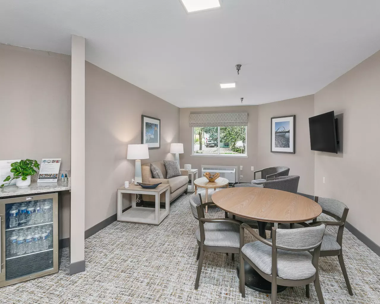 Independence Village of Des Moines (Beaverdale Estates), Des Moines, IA 20