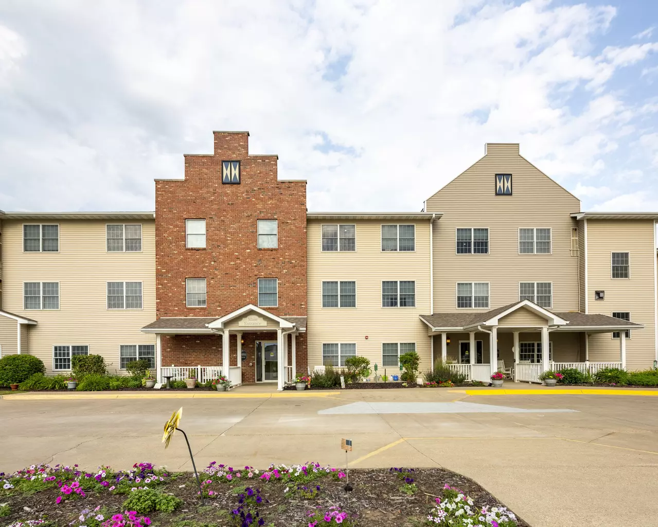 Independence Village of Pella, Pella, IA 3