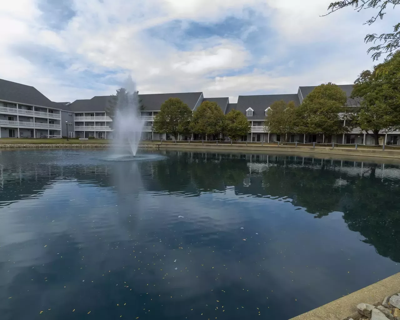 Danbury Cuyahoga Falls, Cuyahoga Falls, OH 4