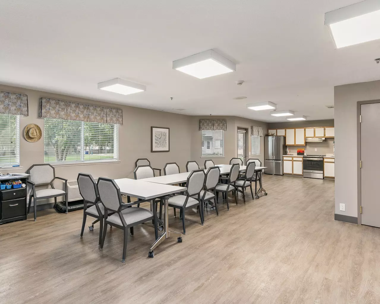 Independence Village of Des Moines (Beaverdale Estates), Des Moines, IA 31