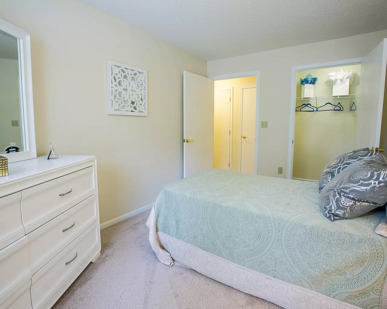 Independence Village of Avon Lake, Avon Lake, OH 60