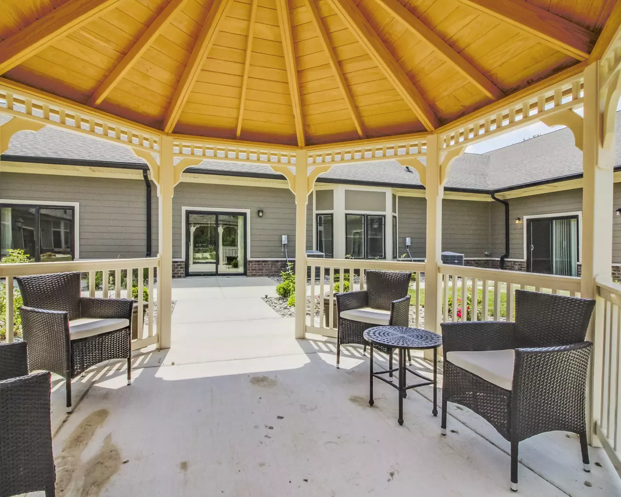 Glen Abbey Assisted Living & Memory Care 8