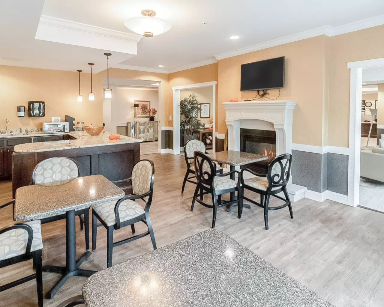 Independence Village of Carmel, Carmel, IN 10