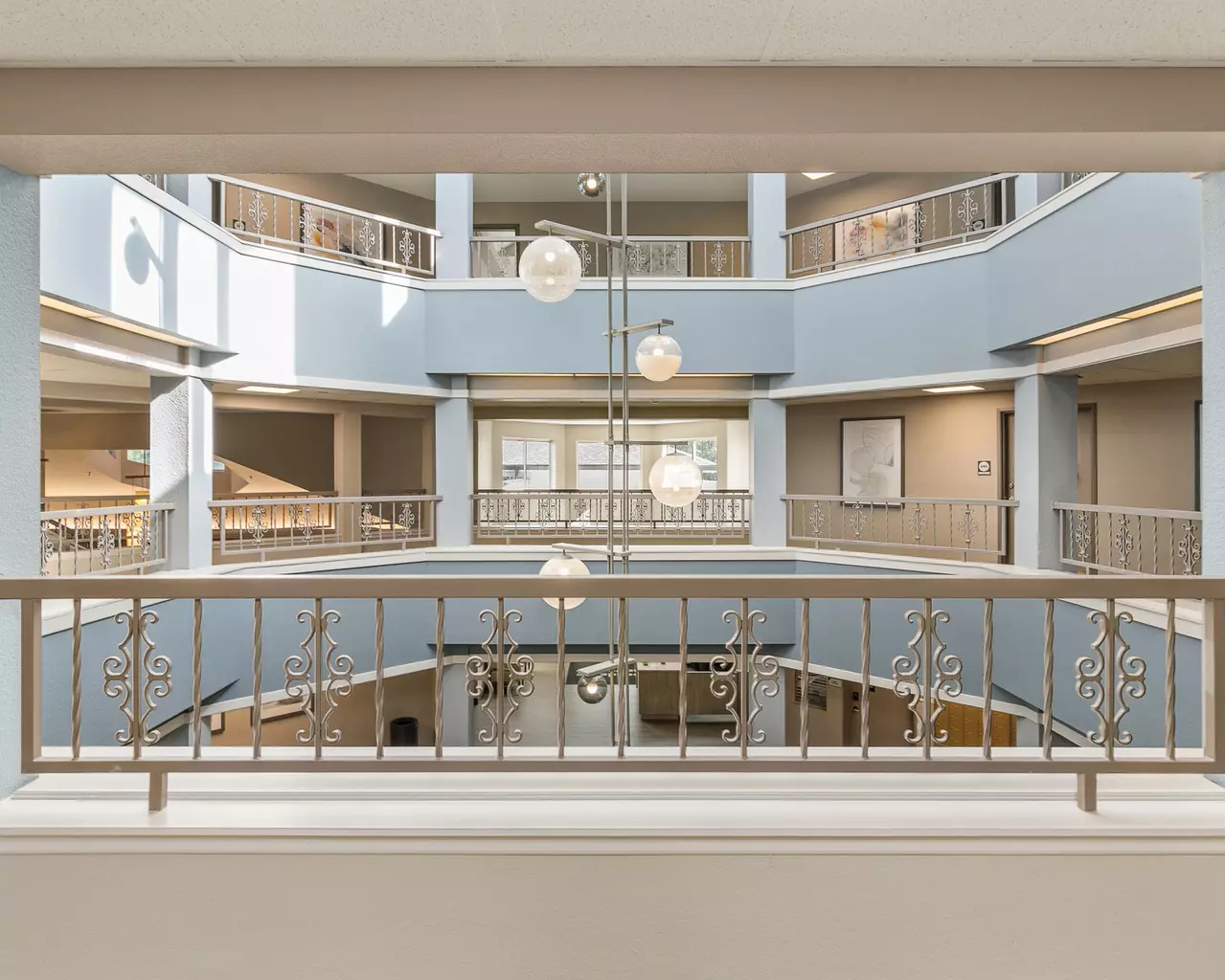 Independence Village of Des Moines (Beaverdale Estates), Des Moines, IA 10