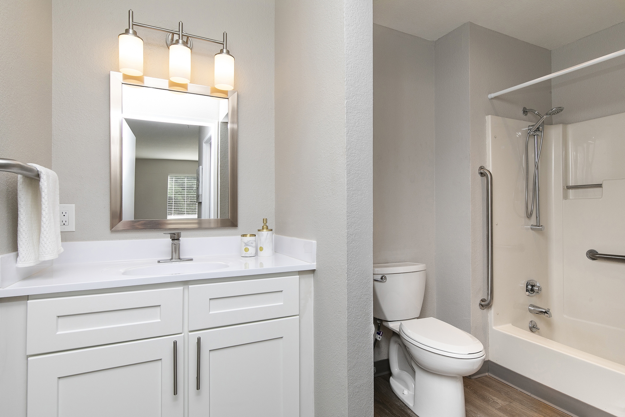 Independence Village of Des Moines (Beaverdale Estates), Des Moines, IA 58