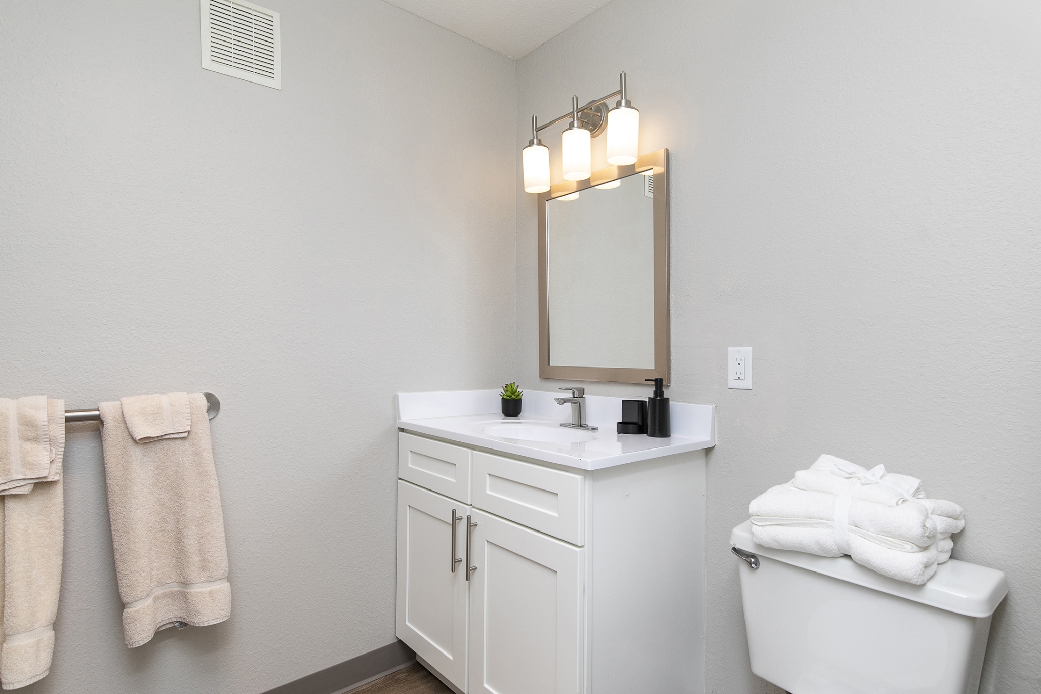 Independence Village of Des Moines (Beaverdale Estates), Des Moines, IA 59