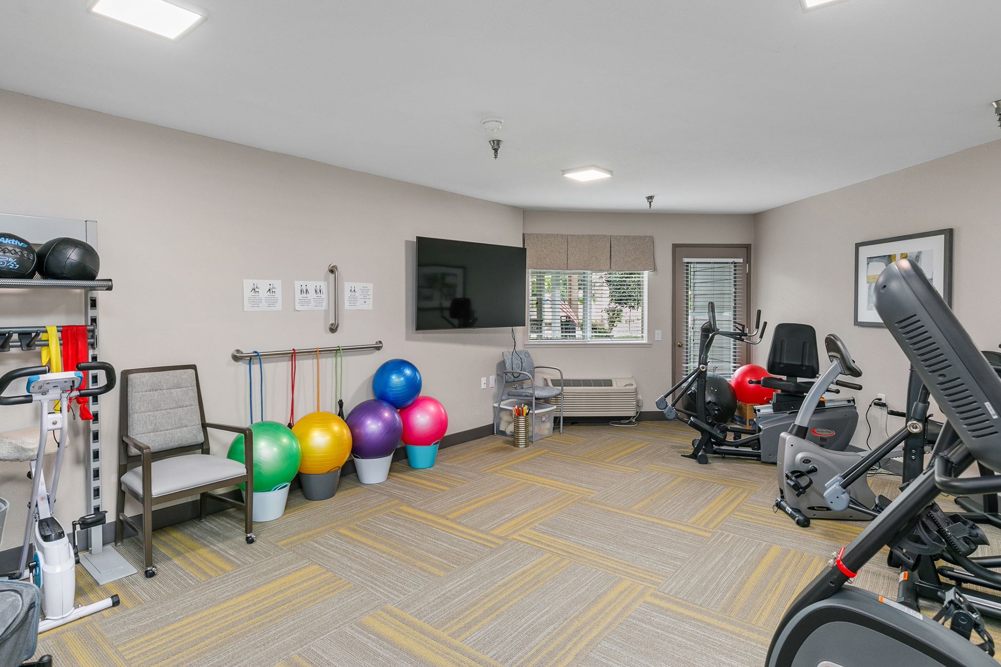 Independence Village of Des Moines (Beaverdale Estates), Des Moines, IA 43