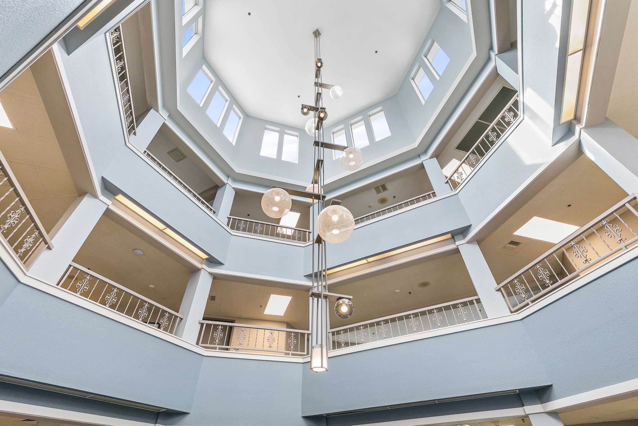 Independence Village of Des Moines (Beaverdale Estates), Des Moines, IA 46