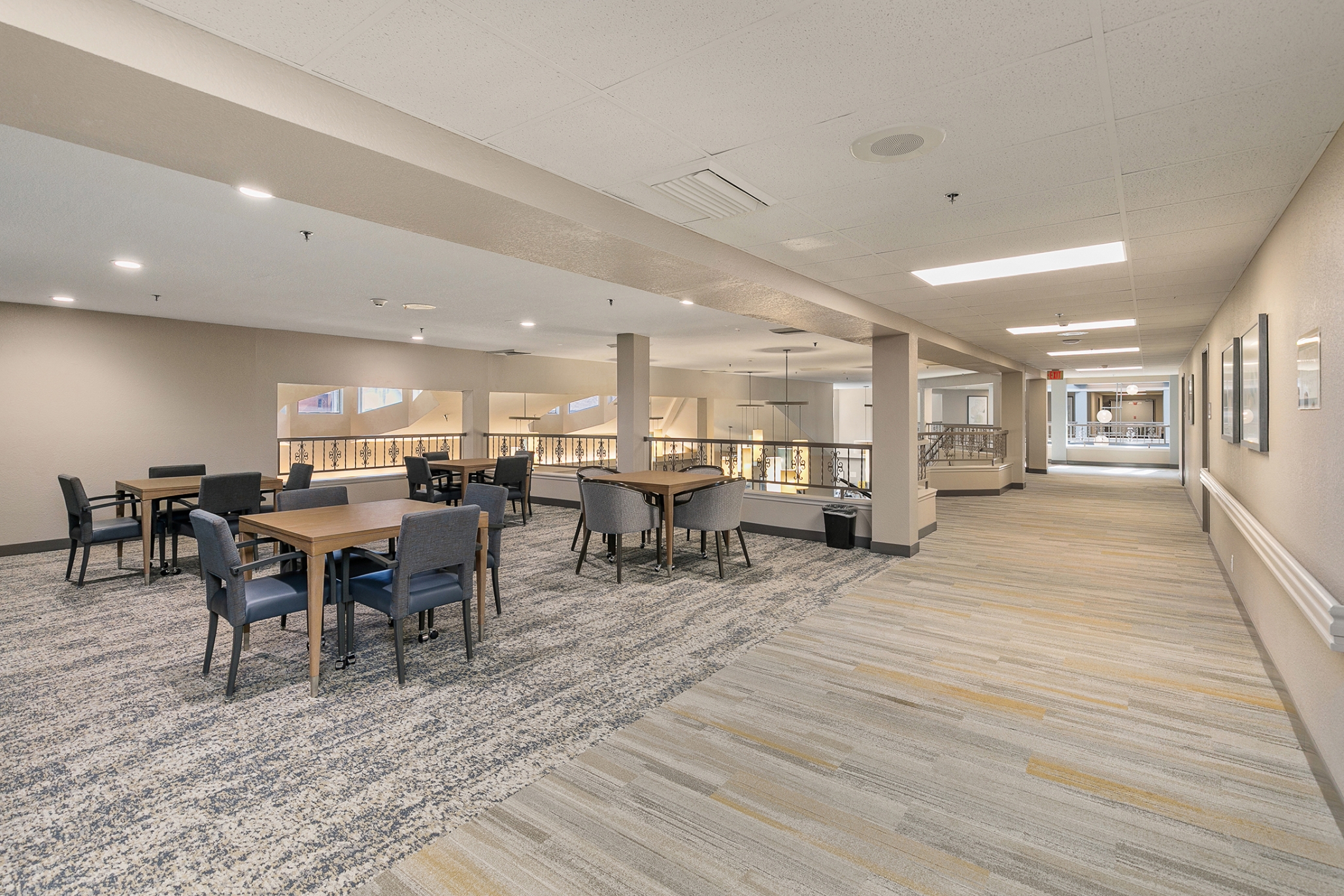 Independence Village of Des Moines (Beaverdale Estates), Des Moines, IA 20