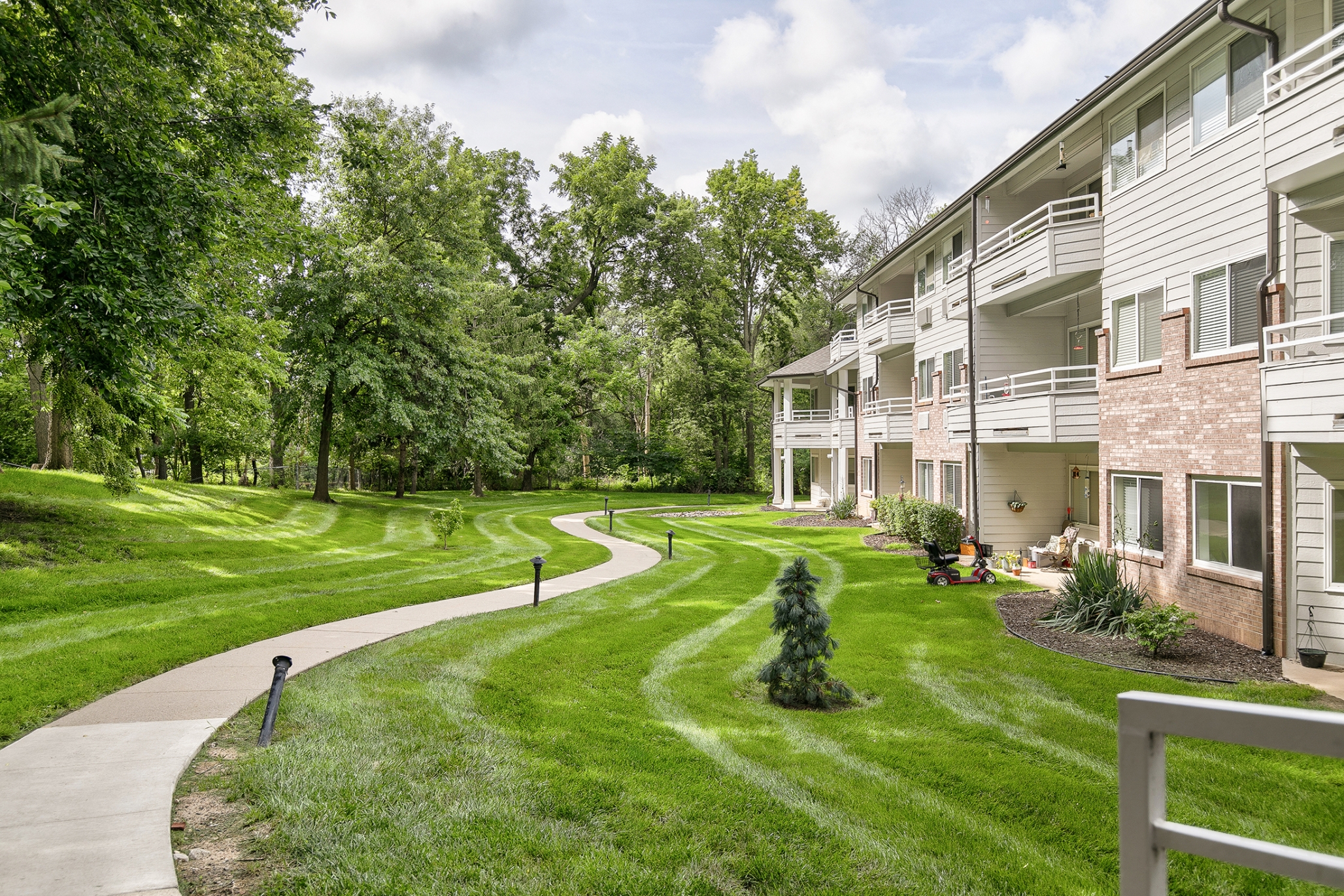 Independence Village of Des Moines (Beaverdale Estates), Des Moines, IA 12