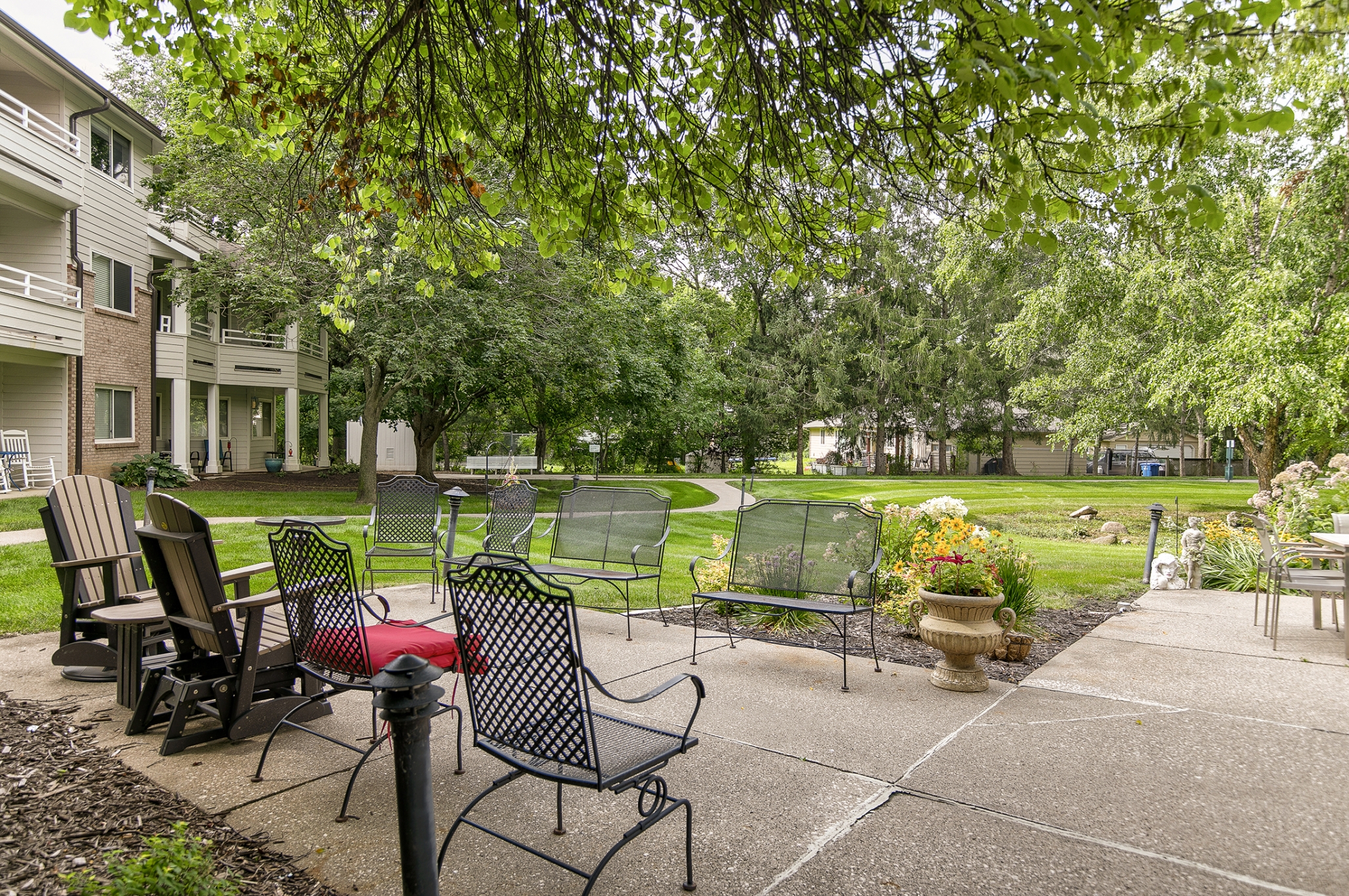 Independence Village of Des Moines (Beaverdale Estates), Des Moines, IA 7