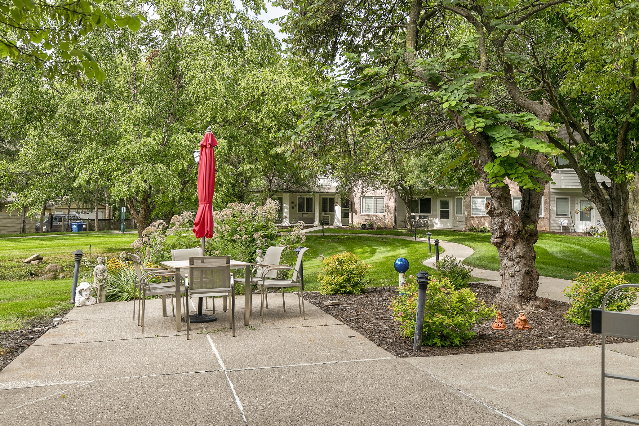 Independence Village of Des Moines (Beaverdale Estates), Des Moines, IA 8