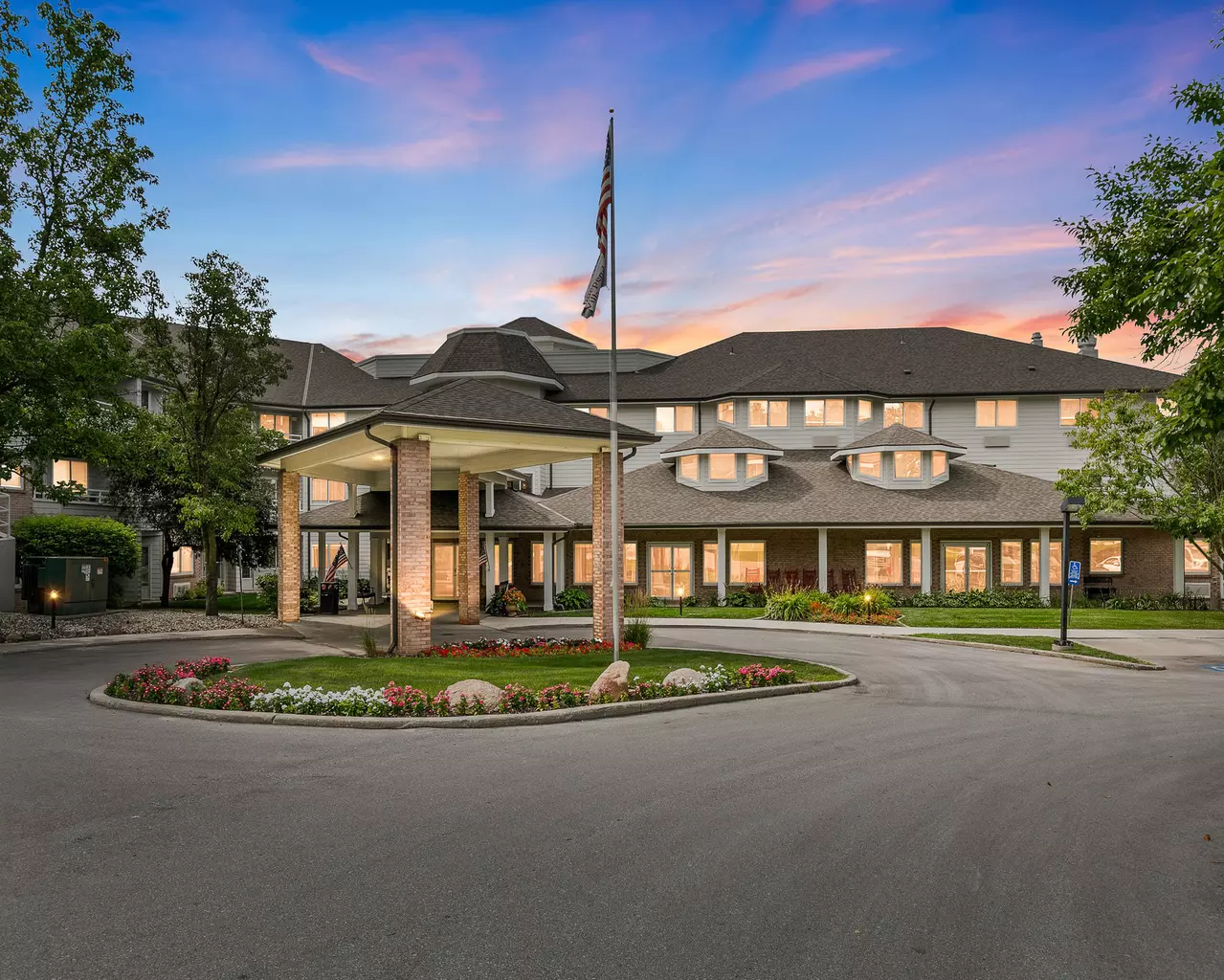 Independence Village of Des Moines (Beaverdale Estates), Des Moines, IA