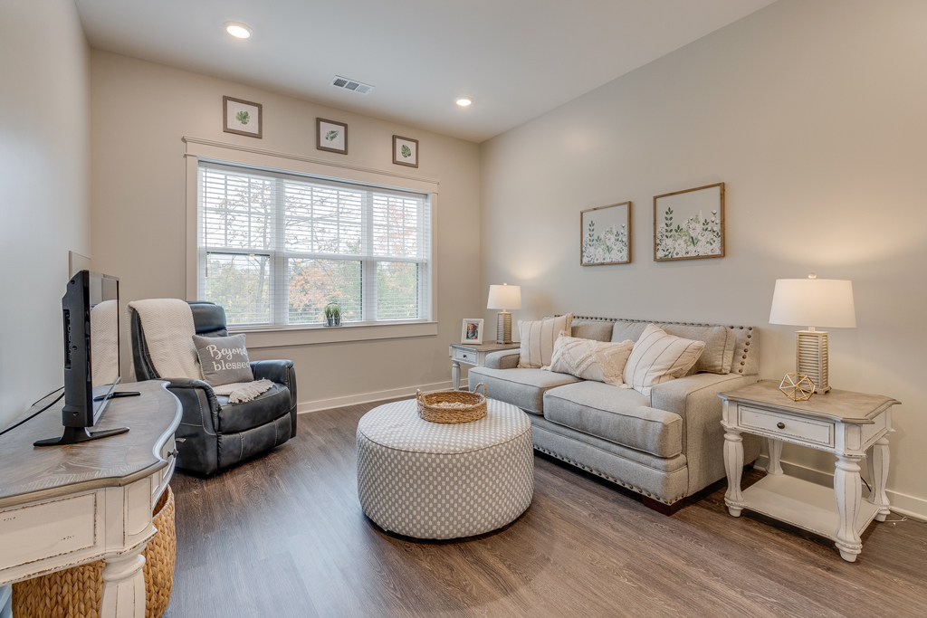 StoryPoint Northfield, Northfield, KY 67