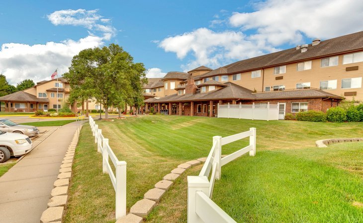 Buckingham Senior Living, Saint Joseph, MO 13