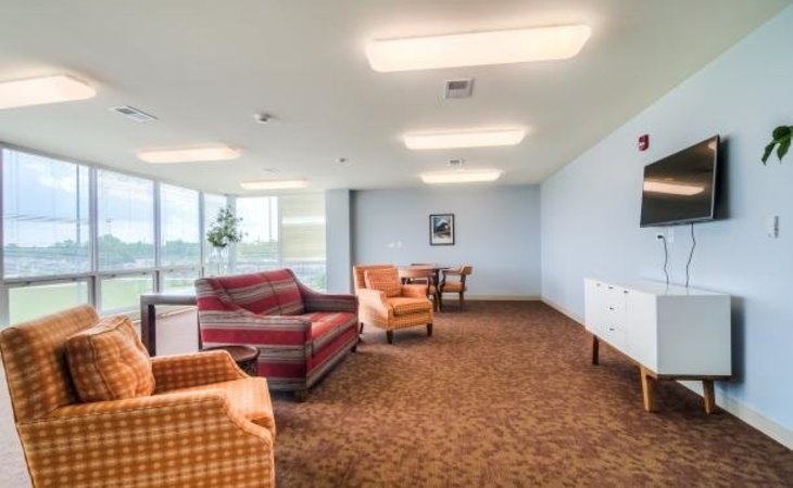 Senior Suites of Bellwood, Bellwood, IL 4