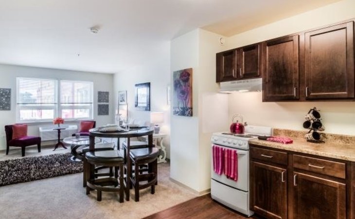 Senior Suites of Bellwood, Bellwood, IL 5