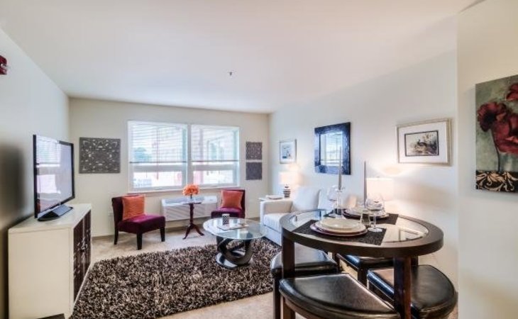 Senior Suites of Bellwood, Bellwood, IL 6