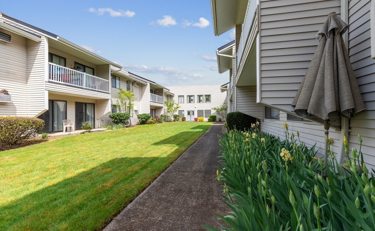 Summerfield Estates Retirement Community, Tigard, OR 6