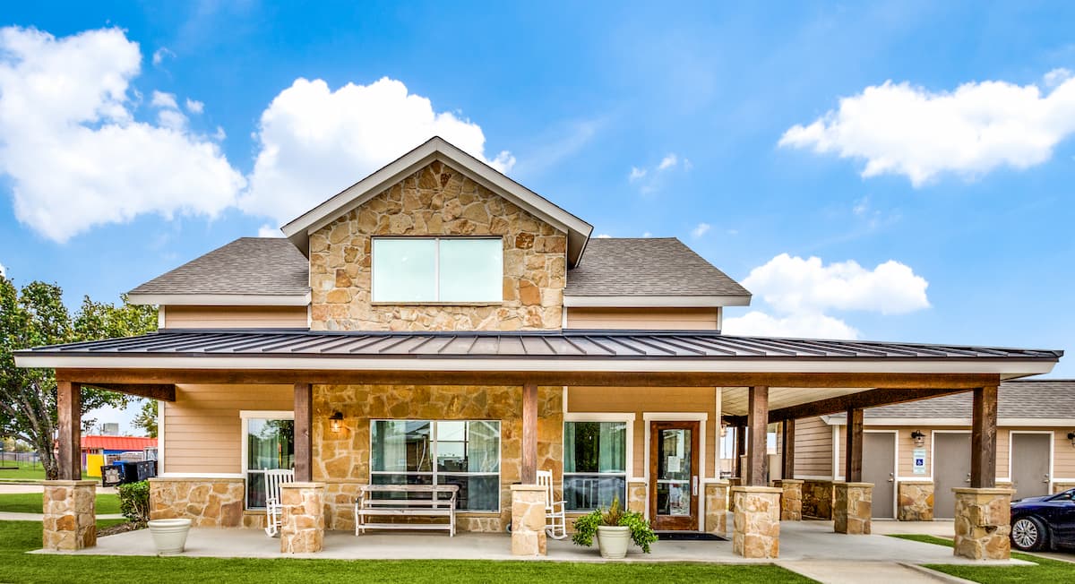Cambridge Court Senior Living, Mesquite, TX 13