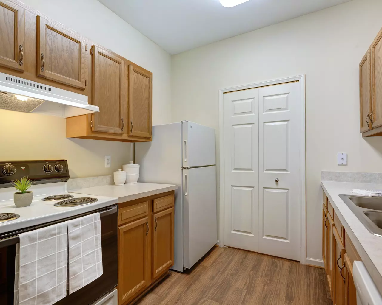 Independence Village of Plymouth, Plymouth, MI 17