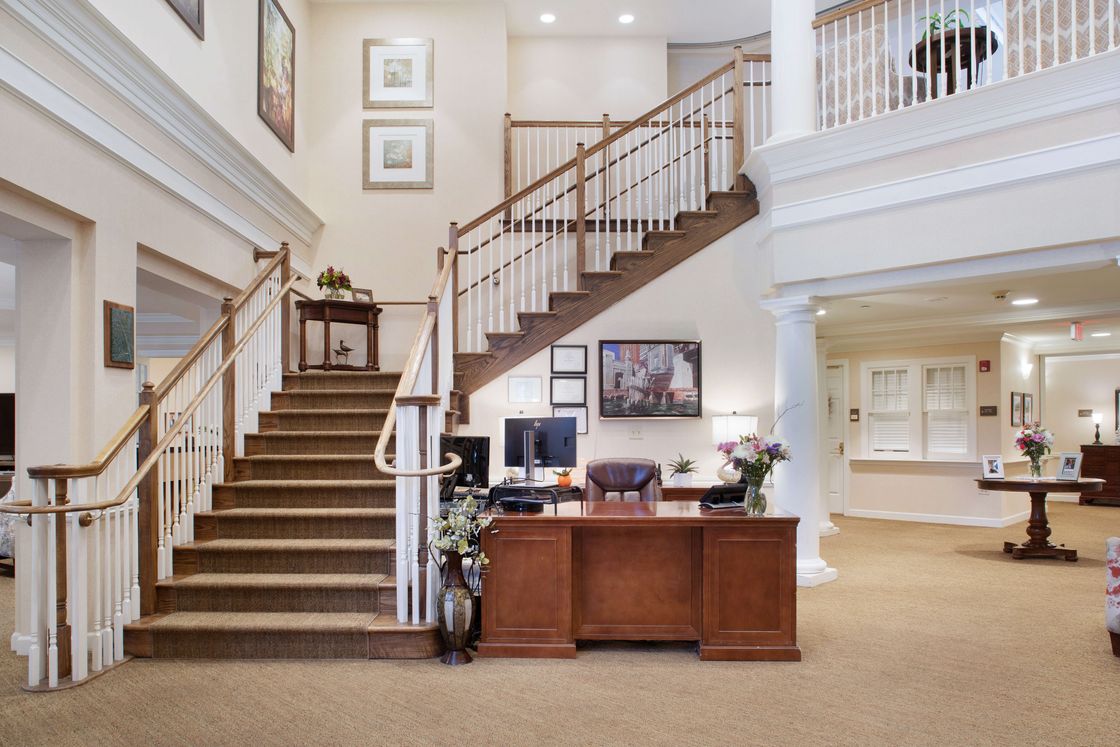 Sunrise of Buffalo Grove, Buffalo Grove, IL 4