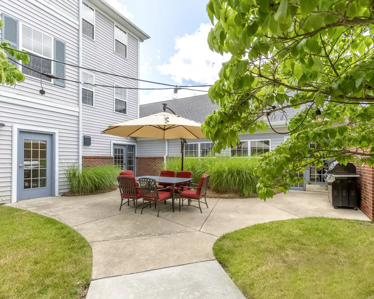 Independence Village of White Lake 8