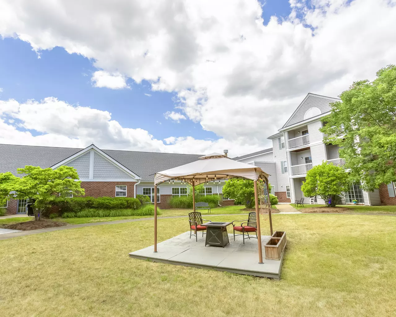 Independence Village of White Lake 9