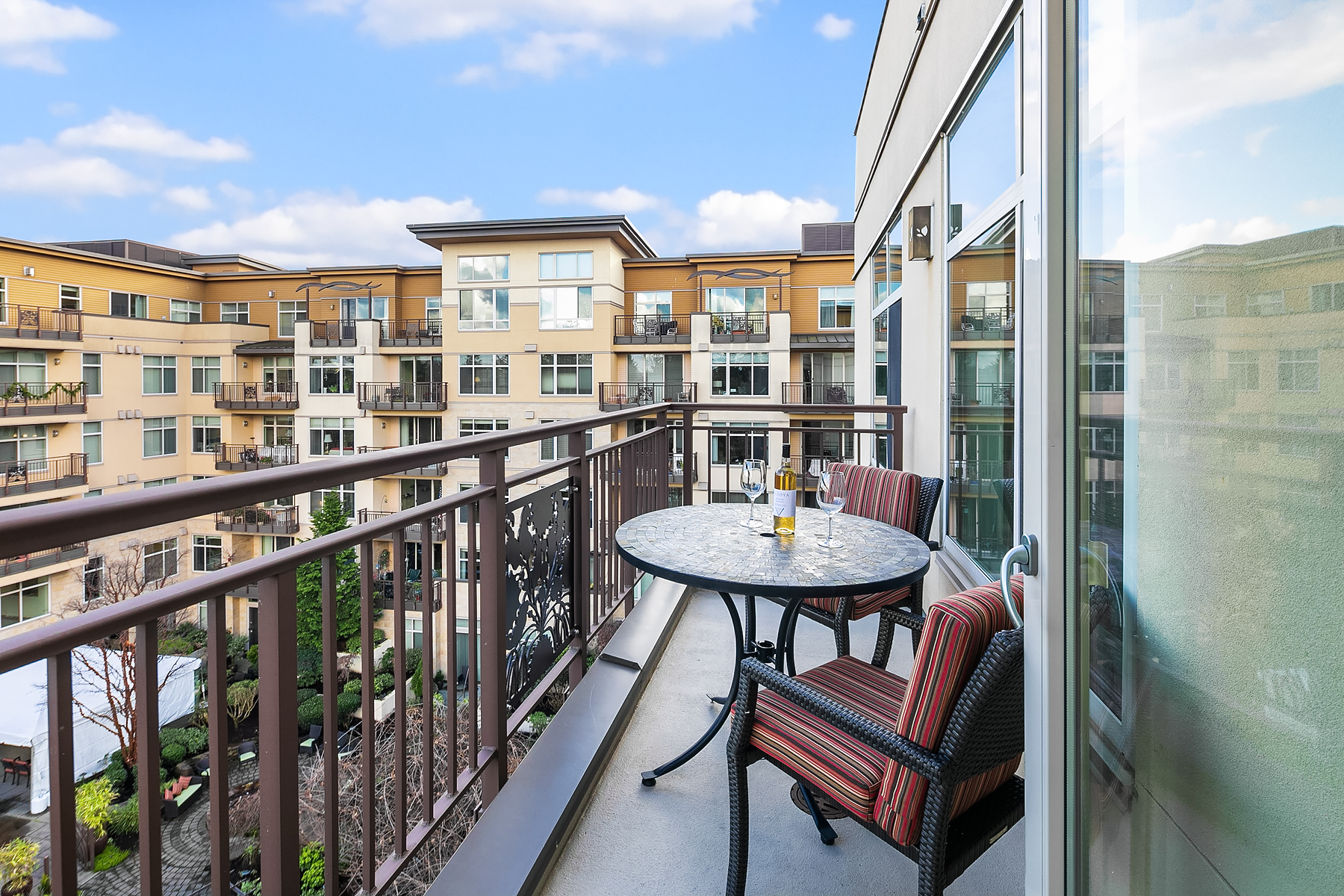 Aljoya Mercer Island, Mercer Island, WA 22