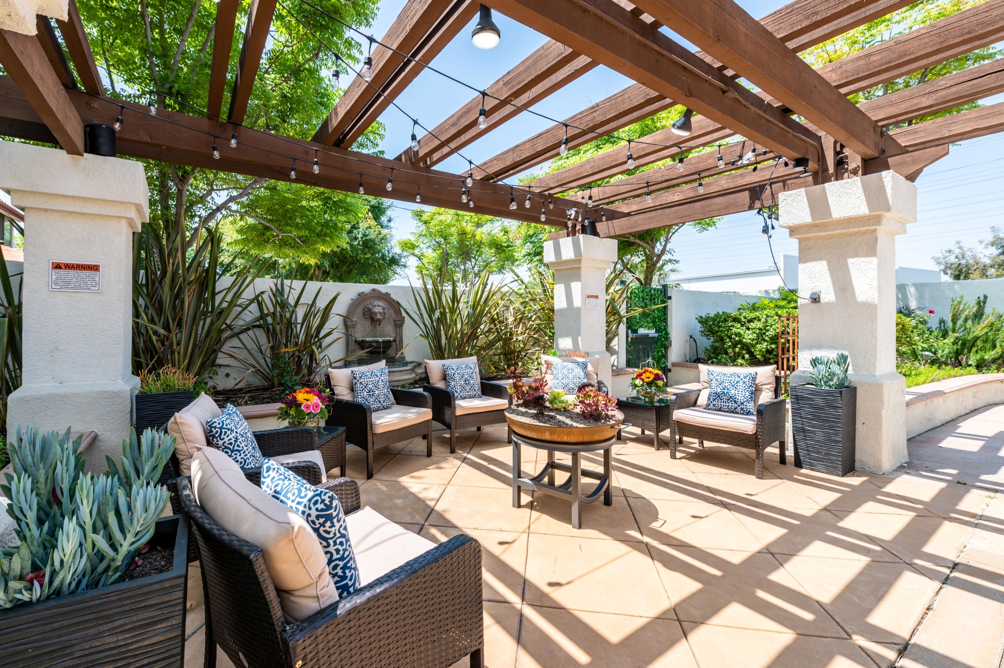 Aegis Living Granada Hills, Granada Hills, CA 3