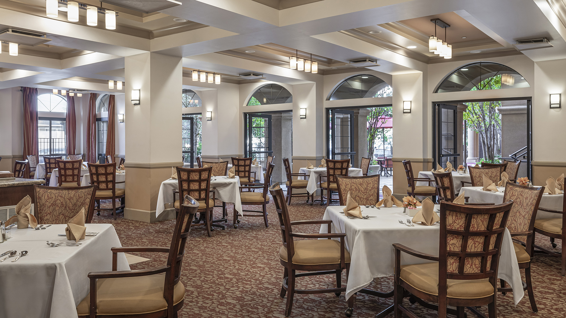 Atria Tarzana, Los Angeles, CA 17