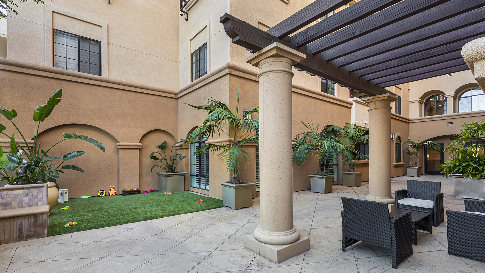 Atria Tarzana, Los Angeles, CA 6