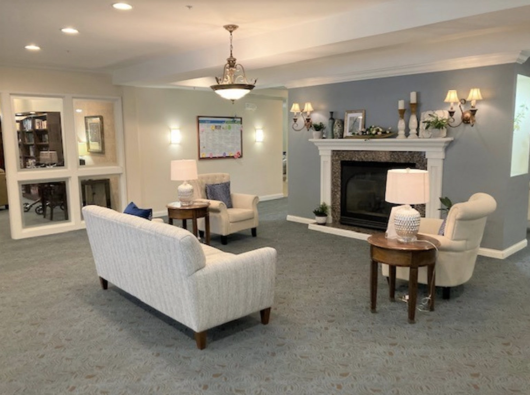 The Courtyard at McHenry Senior Living, McHenry, IL 5