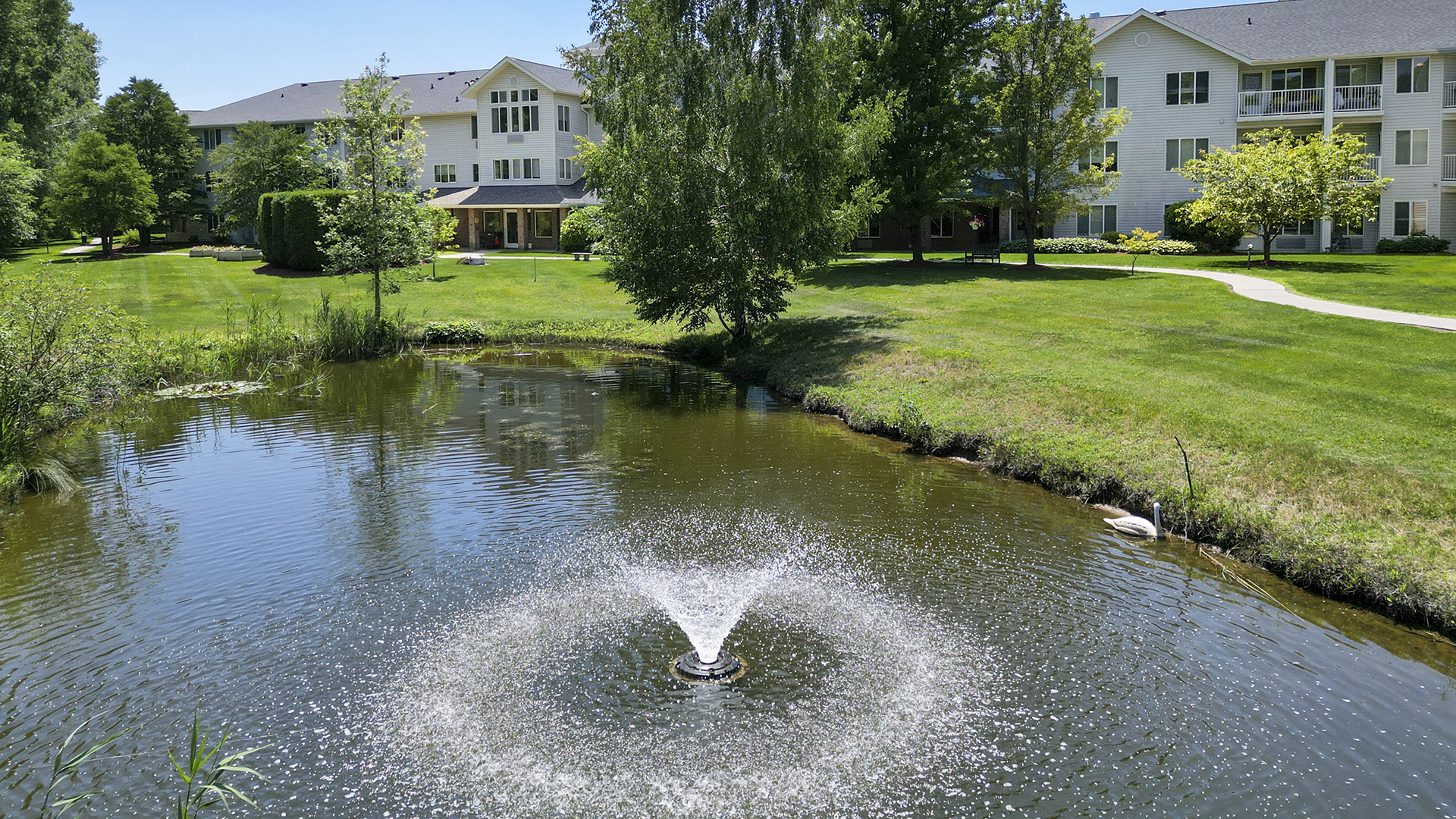Holiday Blue Water Lodge 2