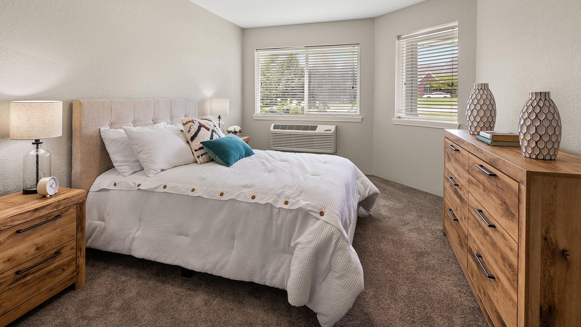 Holiday Illahee Hills, Urbandale, IA 24