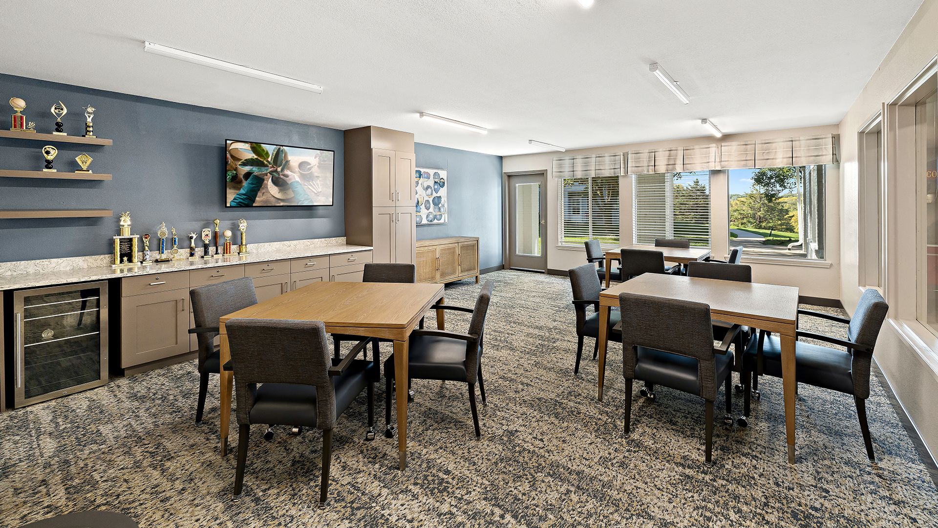 Holiday Illahee Hills, Urbandale, IA 11