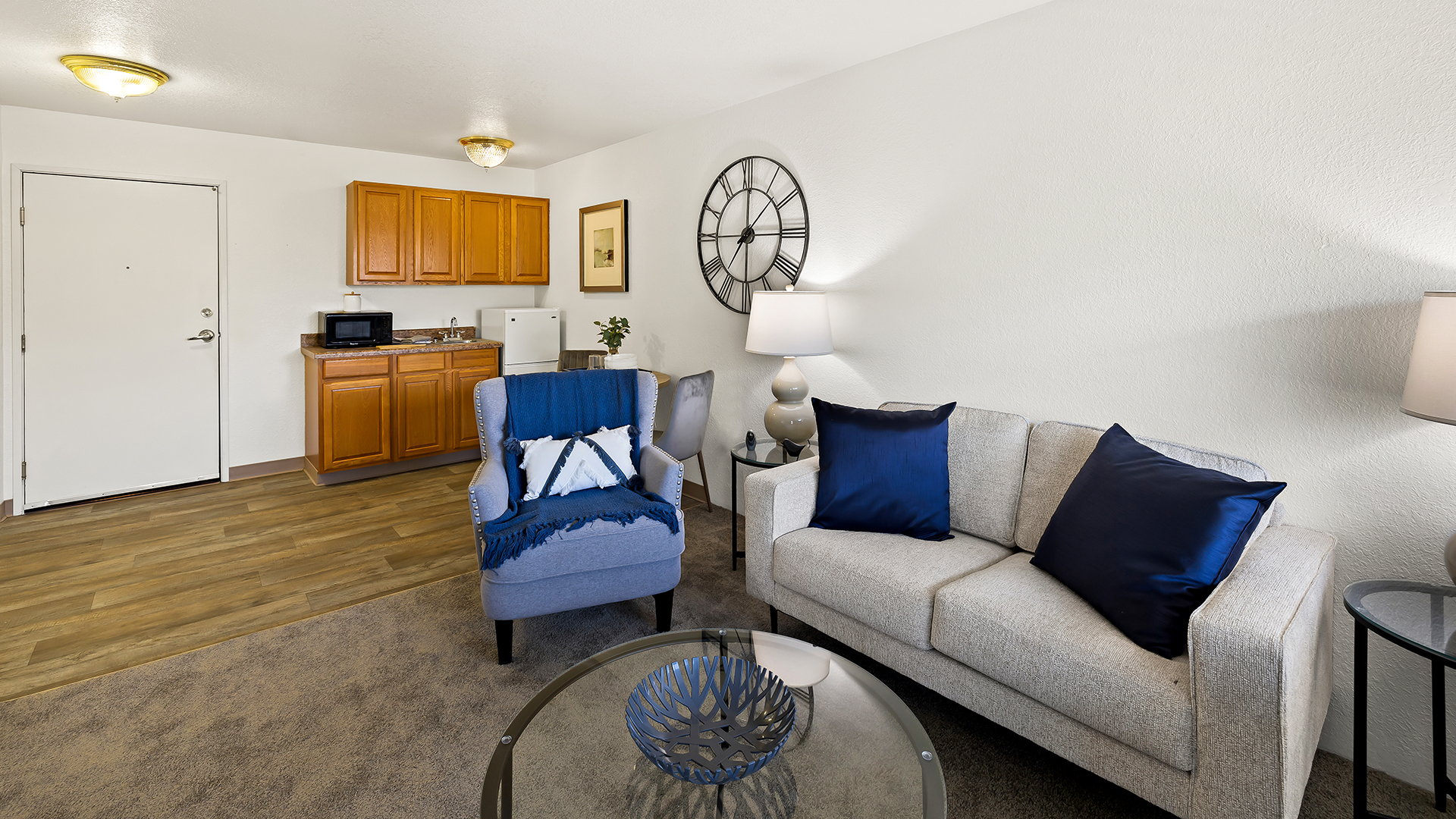 Holiday Illahee Hills, Urbandale, IA 15