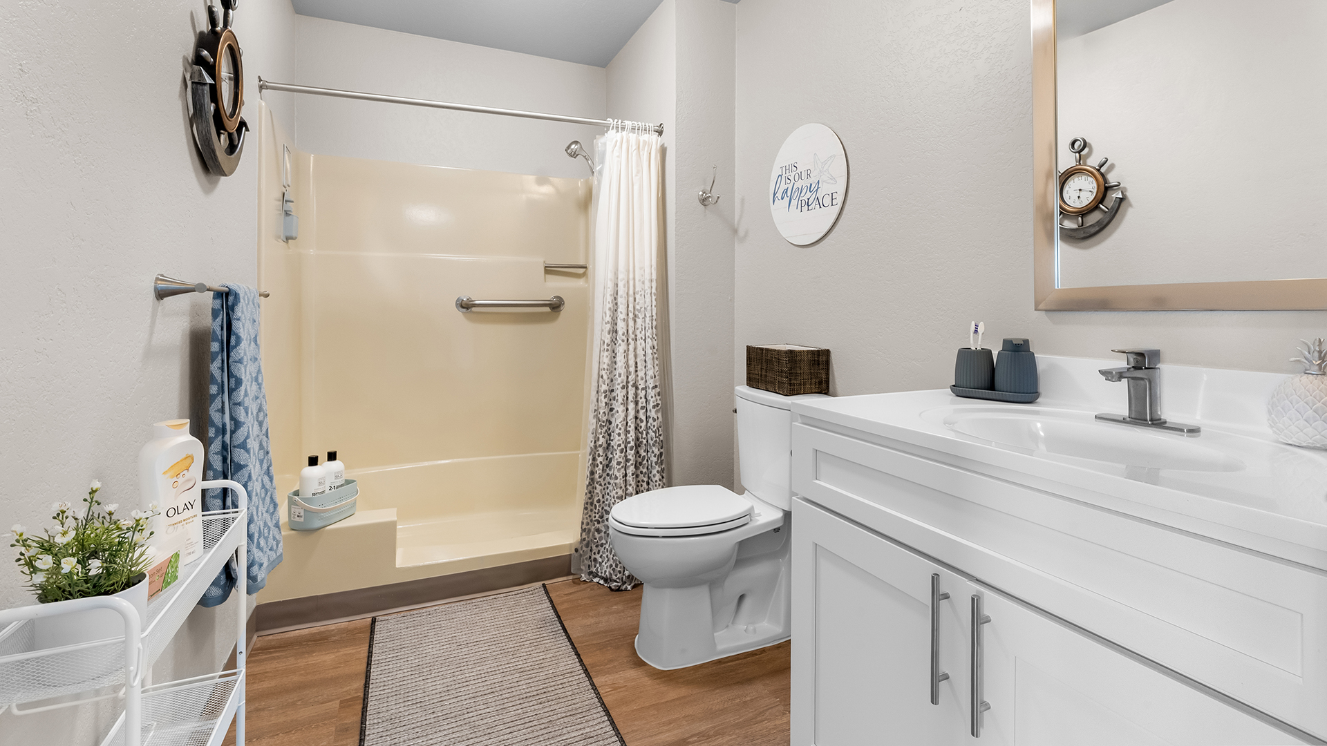 Holiday Redwood, Napa, CA 11