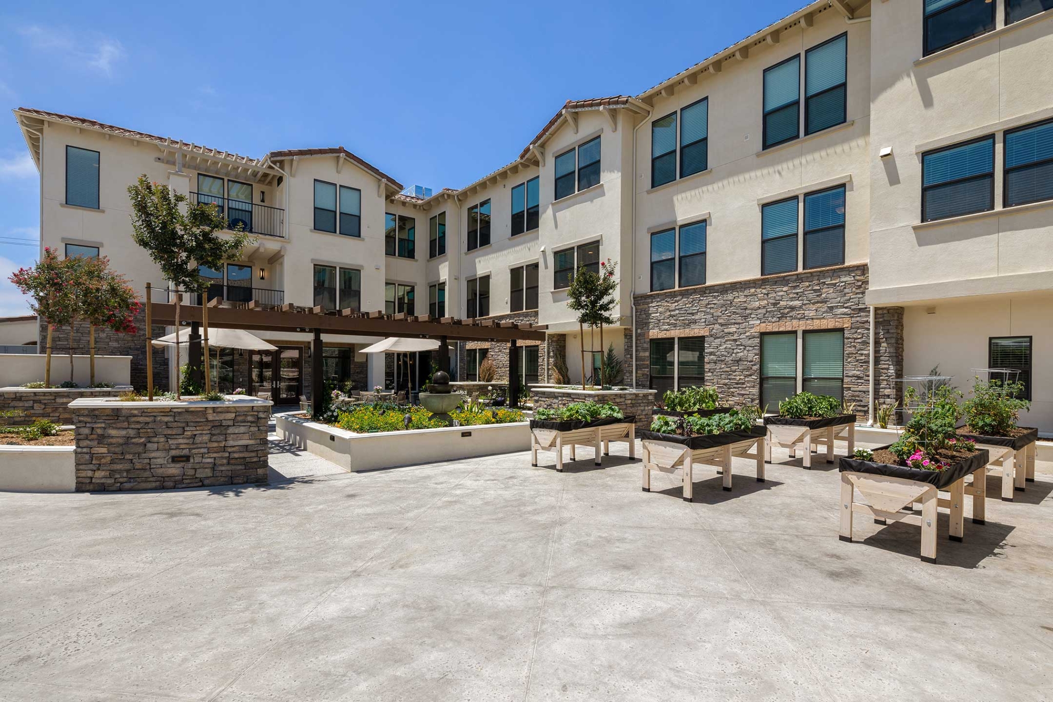 Oakmont of Huntington Beach, Huntington Beach, CA 2