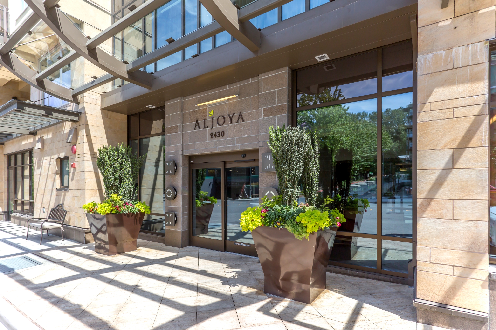 Aljoya Mercer Island, Mercer Island, WA 53