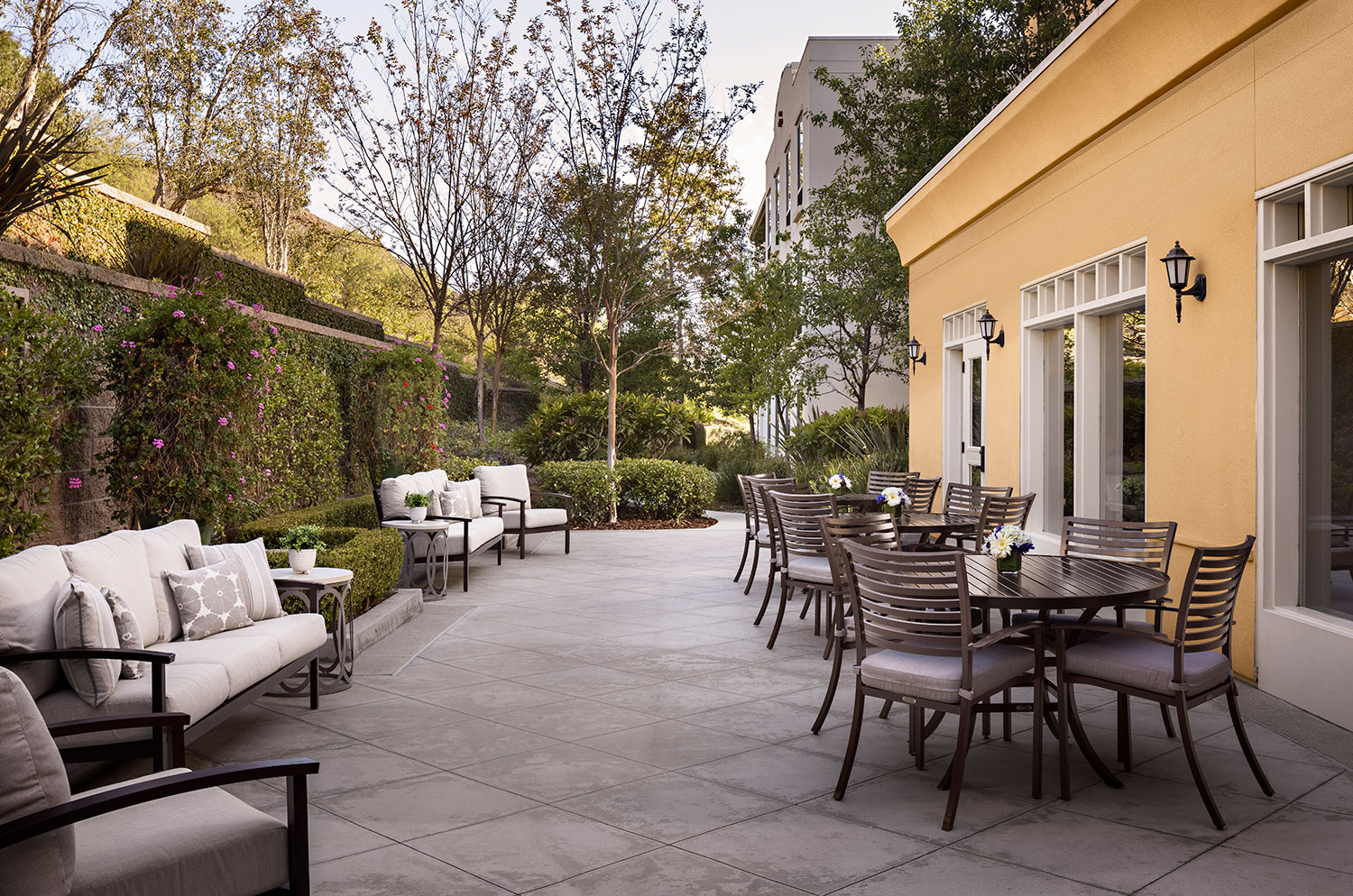 Belmont Village Senior Living Thousand Oaks, Thousand Oaks, CA 9