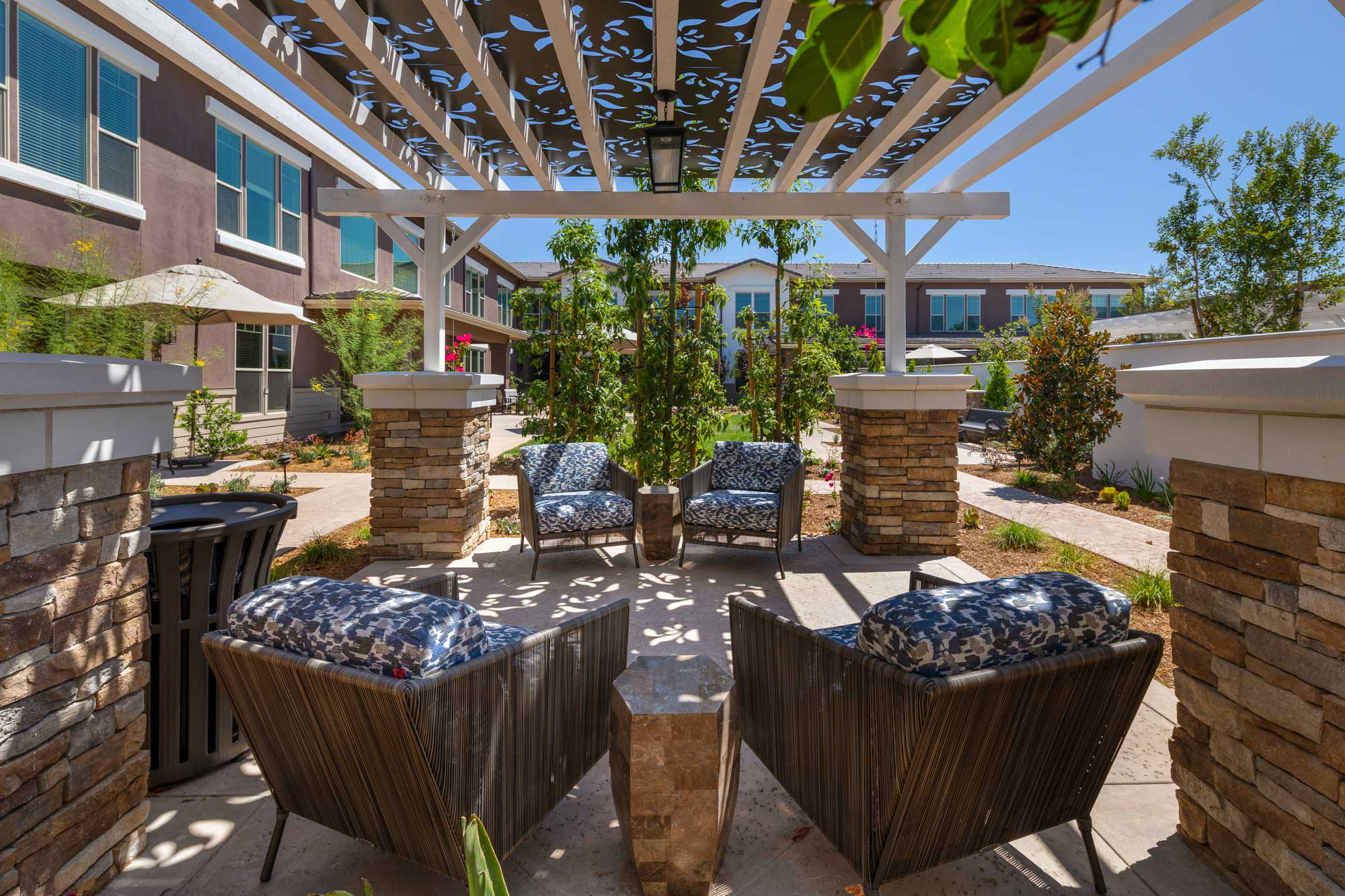 Oakmont of Valencia, Santa Clarita, CA 16